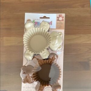 New Vintage Wilton Teddy Bear Silicone Baking Molds